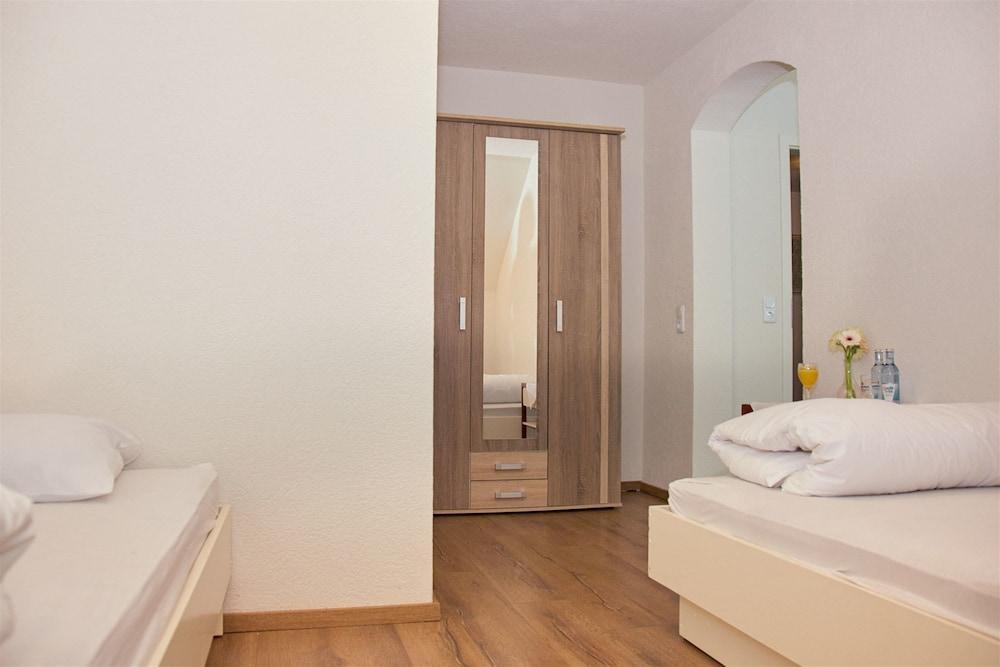 Отель Relais Koenigsberg Ахен Экстерьер фото